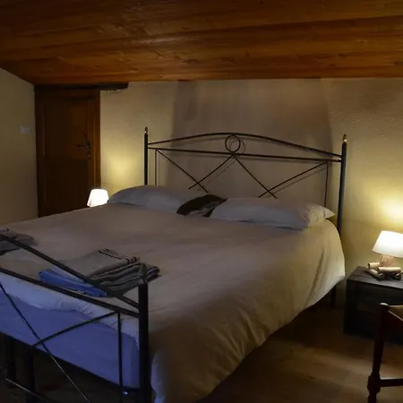 Rota D'amont Bed & Breakfast